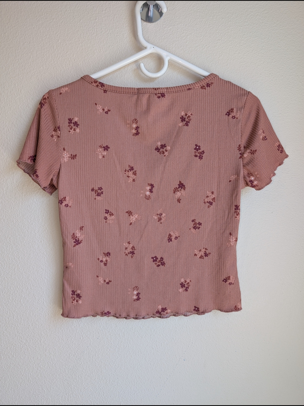 Pink Rose Mauve Floral Ribbed Scoop Henley Crop Top Women's Size M - Picture 4 of 6
